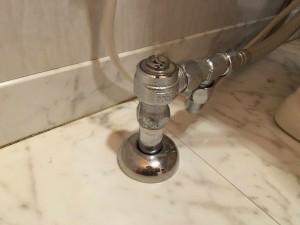 TOTOトイレの止水栓