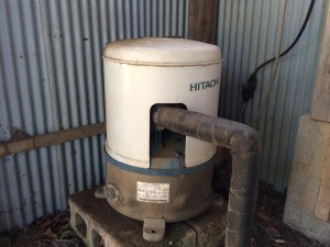 取替前の井戸ポンプ