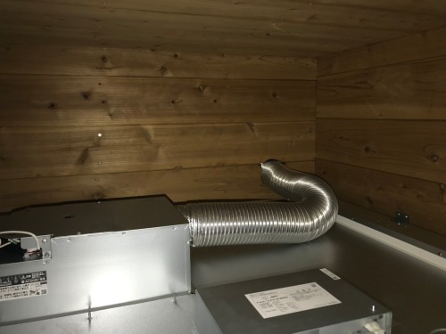 換気扇（浴室換気暖房乾燥機200V）のダクト接続