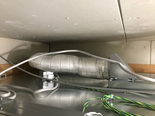 換気扇（浴室換気暖房乾燥機）のダクト接続