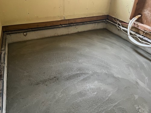 土間コンクリート打ち