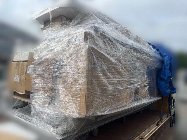 TOTOシステムバスシンラの現場搬入