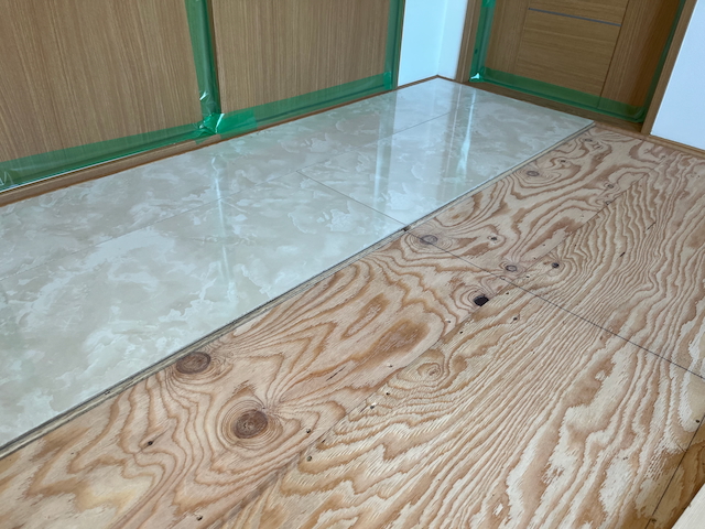 フローリング張り