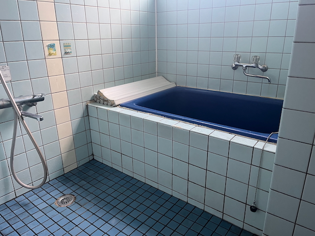 リフォーム前のタイル風呂の写真