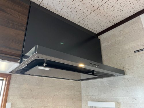 タカラスタンダードシステムキッチントレーシアの組立完了後の写真