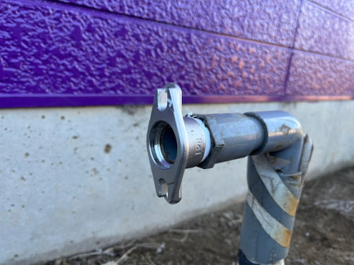 新しいフランジに交換