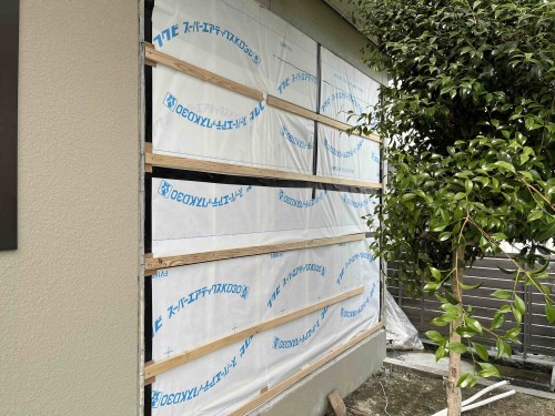 外壁下地の工事中