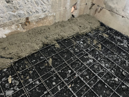 浴室土間コンクリート打ち